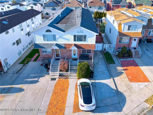 $1,180,000 | 46 Lewiston Street | New Springville