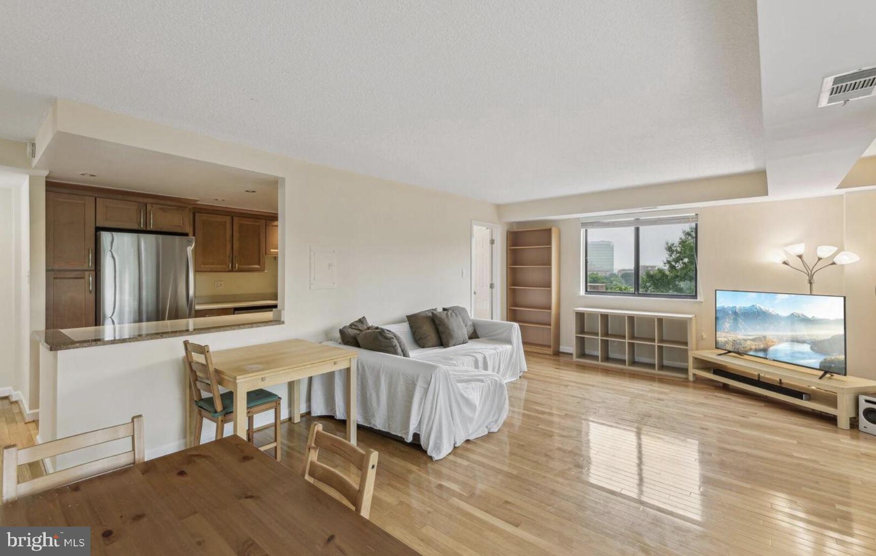 1401 North Rhodes Street, Unit 406 Arlington, VA 22209 - Photo 2 of 14 Bright and airy living space awaits!