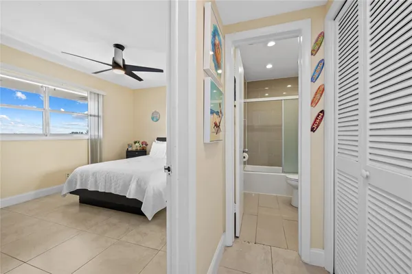 $215,000 | 941 Crystal Lake Drive, Unit 403, Deerfield Beach, FL 33064