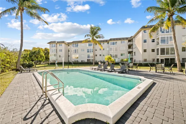$215,000 | 941 Crystal Lake Drive, Unit 403, Deerfield Beach, FL 33064