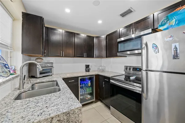 $215,000 | 941 Crystal Lake Drive, Unit 403, Deerfield Beach, FL 33064