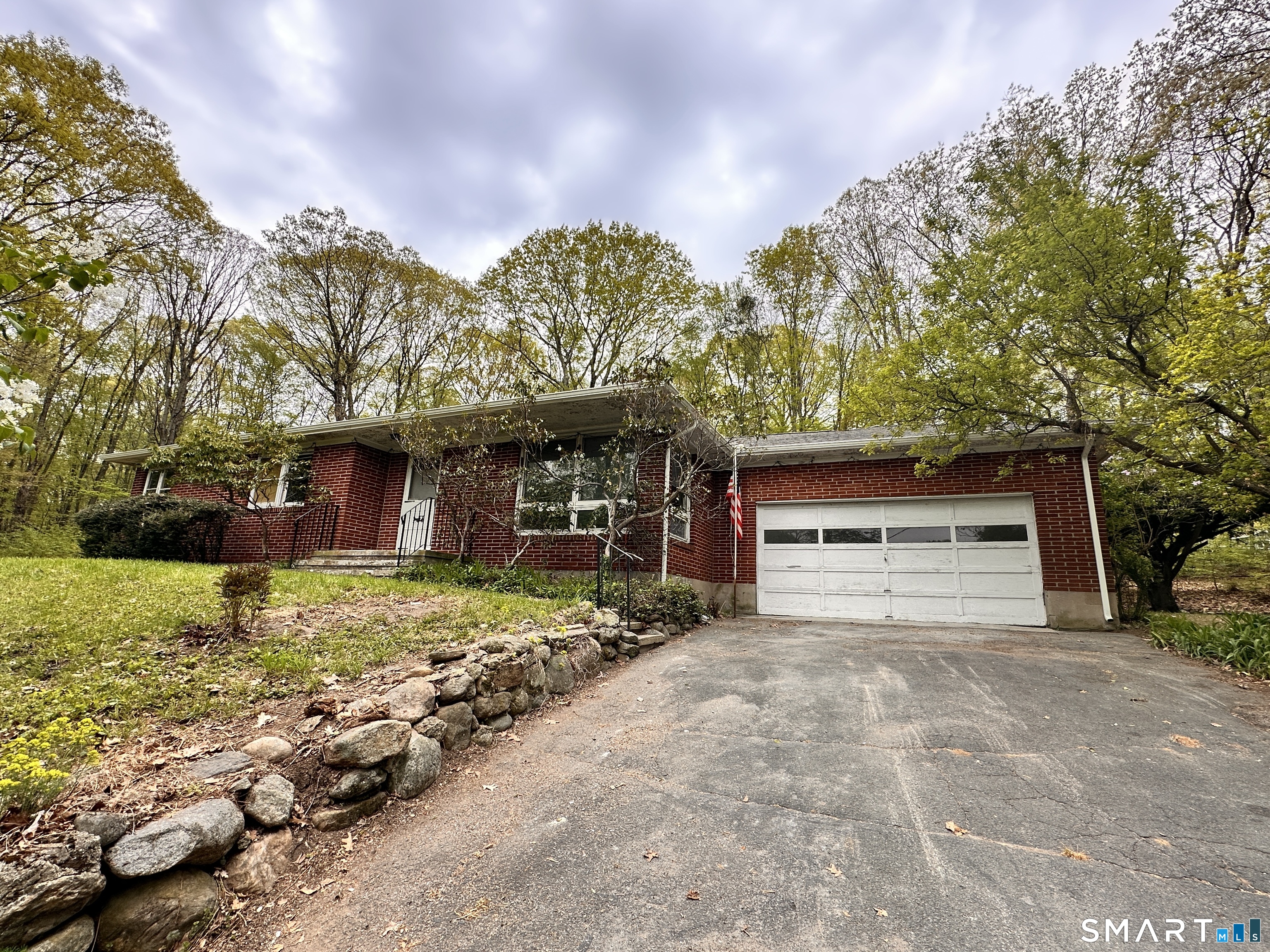 5 Old Town Road Seymour, CT 06483 - Photo 2 of 40