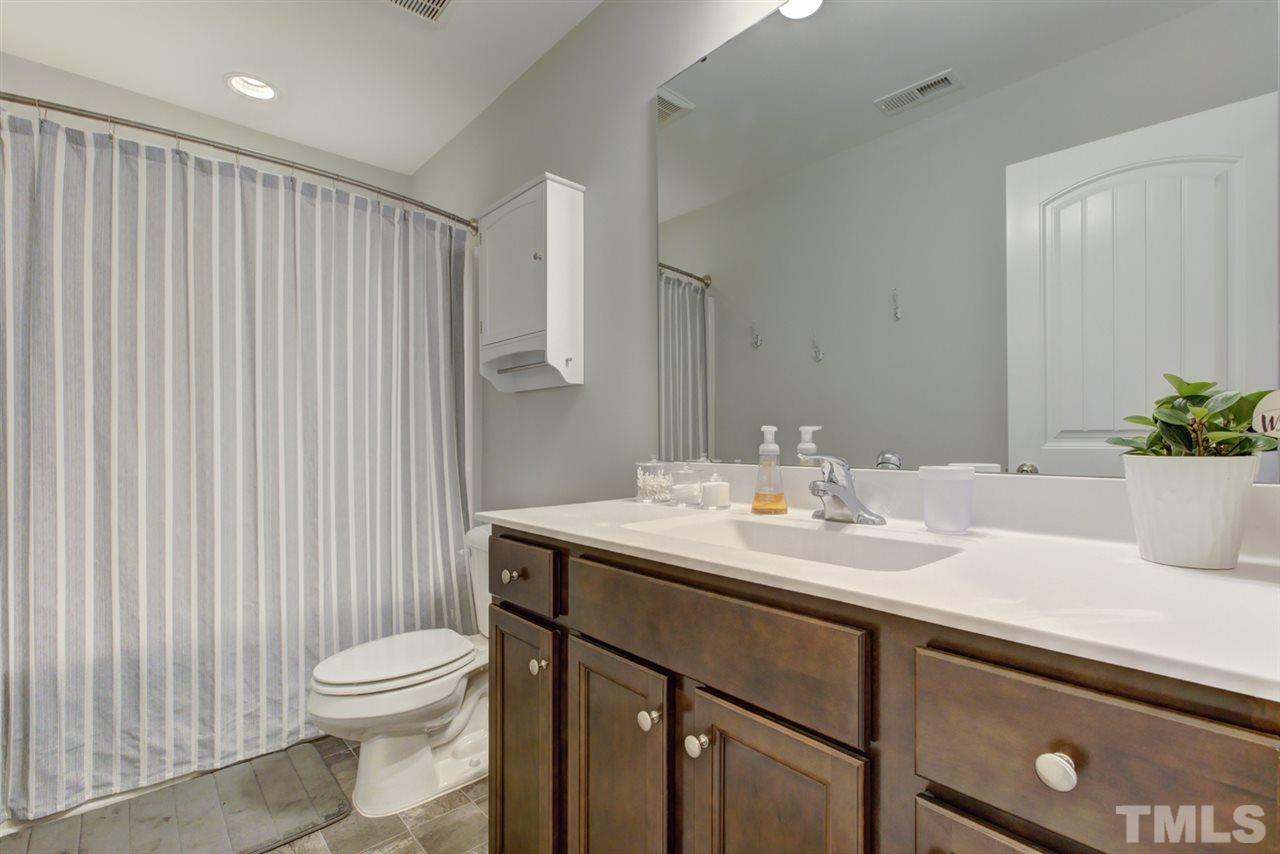 6517 Perry Creek Road Raleigh, NC 27616 - Photo 6 of 26 Gallery Image 6