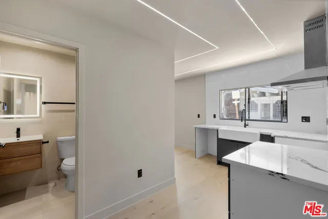 $549,000 | 921 North Benton Way, Los Angeles, CA 90026