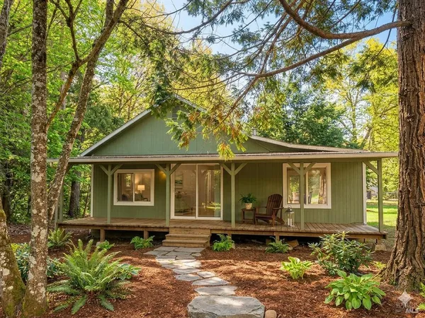 $349,999 | 701 Branscomb Road, Laytonville, CA 95454