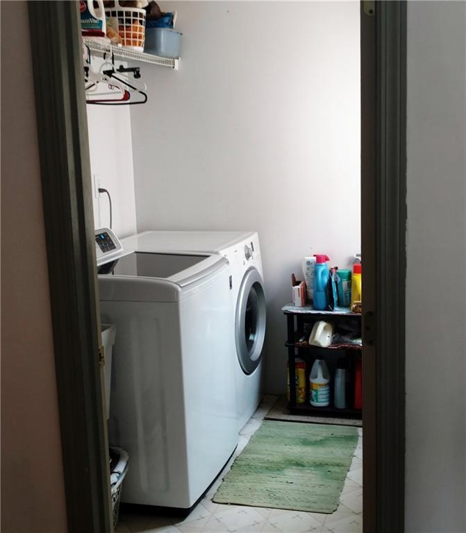 215 Thomas Road Peters Township, PA 15317 - Photo 16 of 24 Laundry room on main level