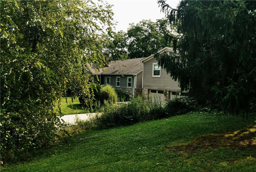 215 Thomas Road Peters Township, PA 15317 - Photo 5 of 24 View of the house from a side yard