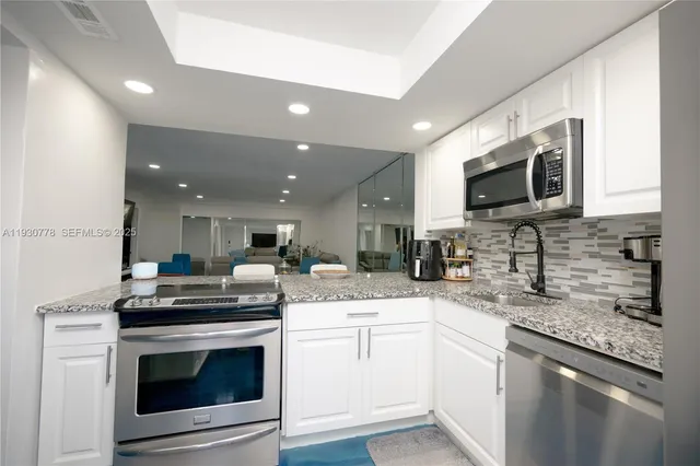 $260,000 | 1551 Northeast Miami Gardens Drive, Unit 225, Miami, FL 33179