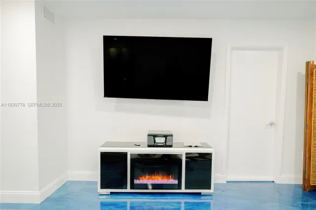 $260,000 | 1551 Northeast Miami Gardens Drive, Unit 225, Miami, FL 33179