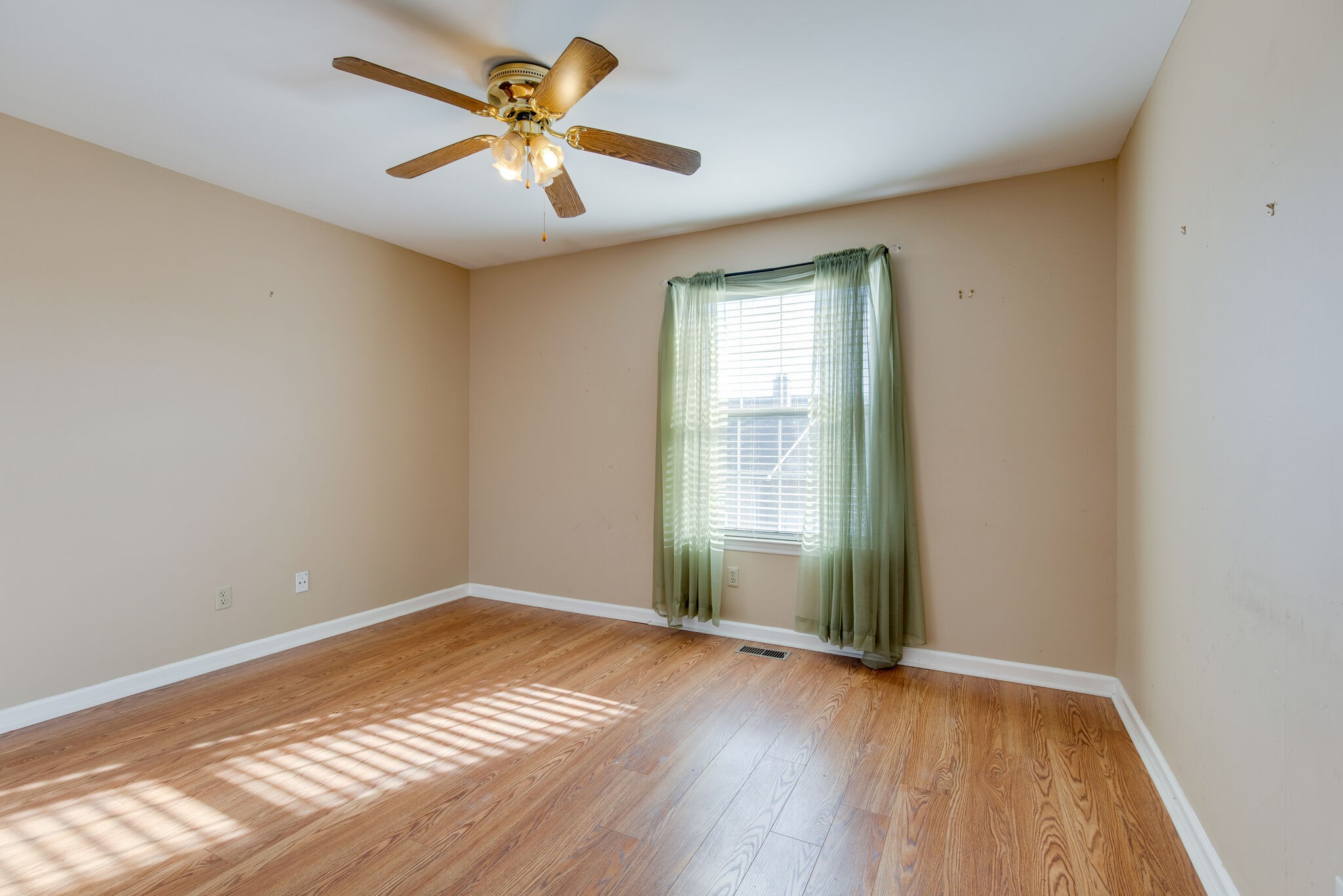 222 Pepper Ridge Circle Antioch, TN 37013 - Photo 21 of 23 Gallery Image 21