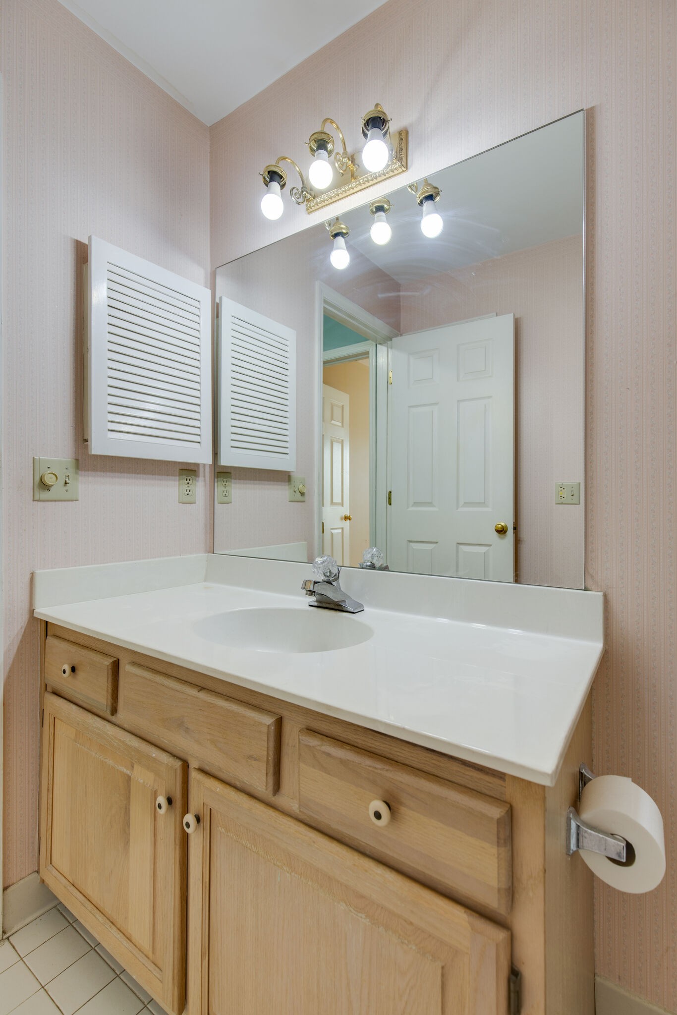222 Pepper Ridge Circle Antioch, TN 37013 - Photo 5 of 23 Gallery Image 5