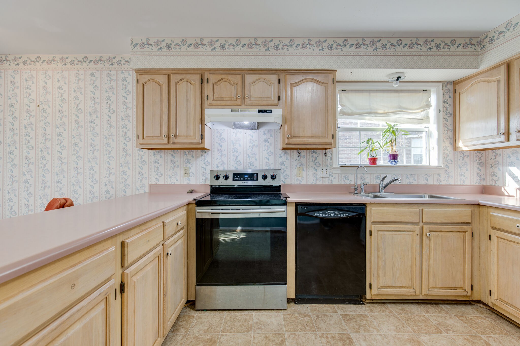 222 Pepper Ridge Circle Antioch, TN 37013 - Photo 7 of 23 Gallery Image 7