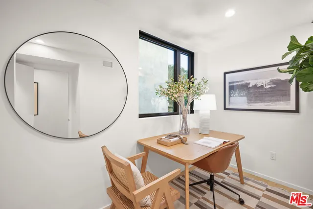 $4,499,000 | 2530 Beverley Avenue, Santa Monica, CA 90405