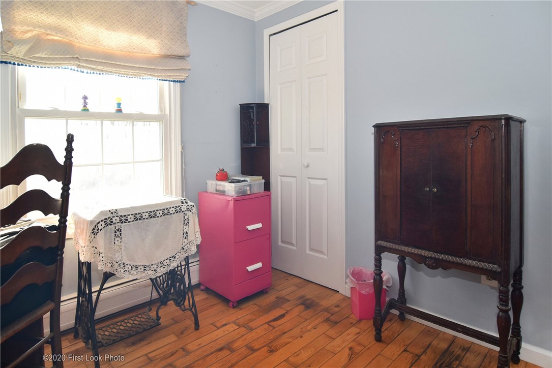 57 Serpentine Road Warren, RI 02885 - Photo 11 of 27 Gallery Image 11