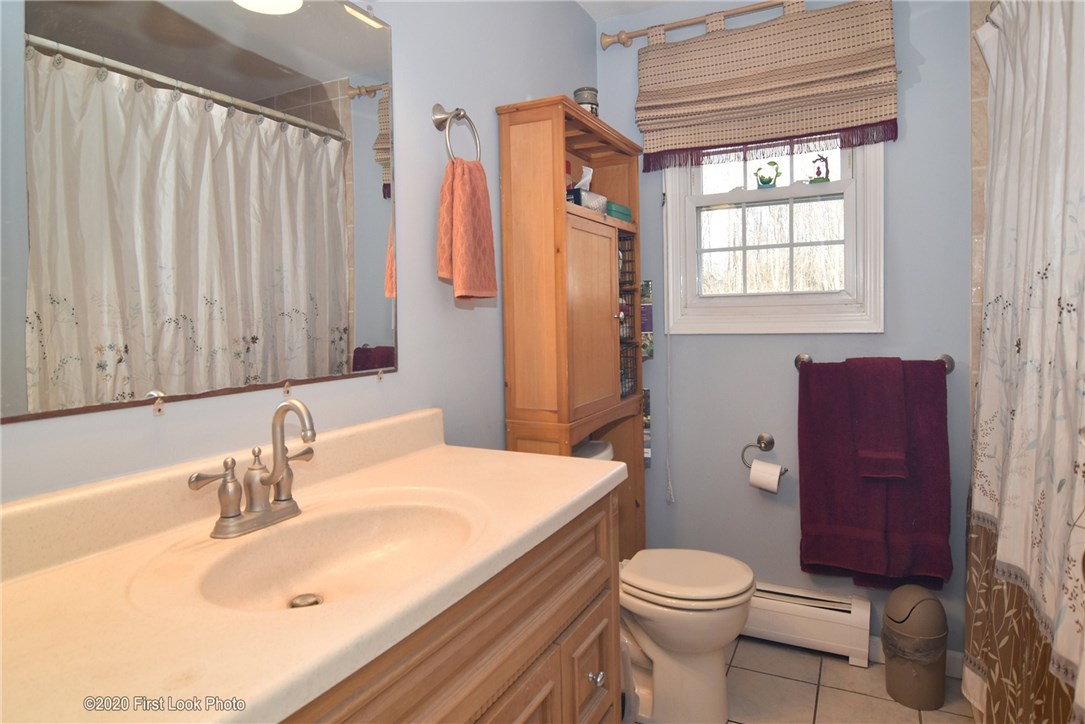 57 Serpentine Road Warren, RI 02885 - Photo 12 of 27 Gallery Image 12