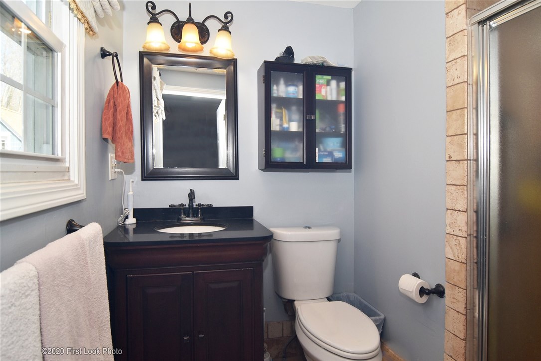 57 Serpentine Road Warren, RI 02885 - Photo 15 of 27 Gallery Image 15