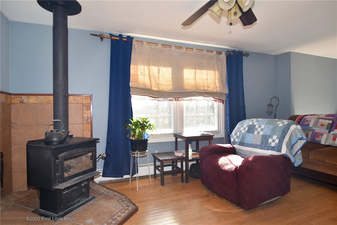 57 Serpentine Road Warren, RI 02885 - Photo 9 of 27 Gallery Image 9