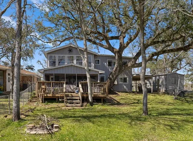 $400,000 | 909 Private Road 652, Sargent, TX 77414