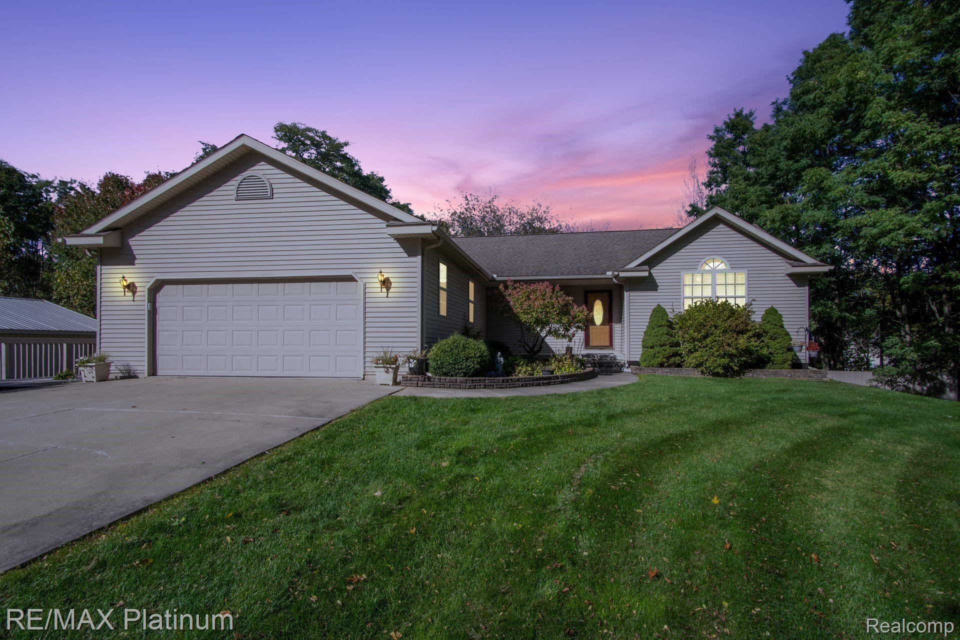 767 Francis Road Howell, MI 48843 - Photo 2 of 31 2.jpg