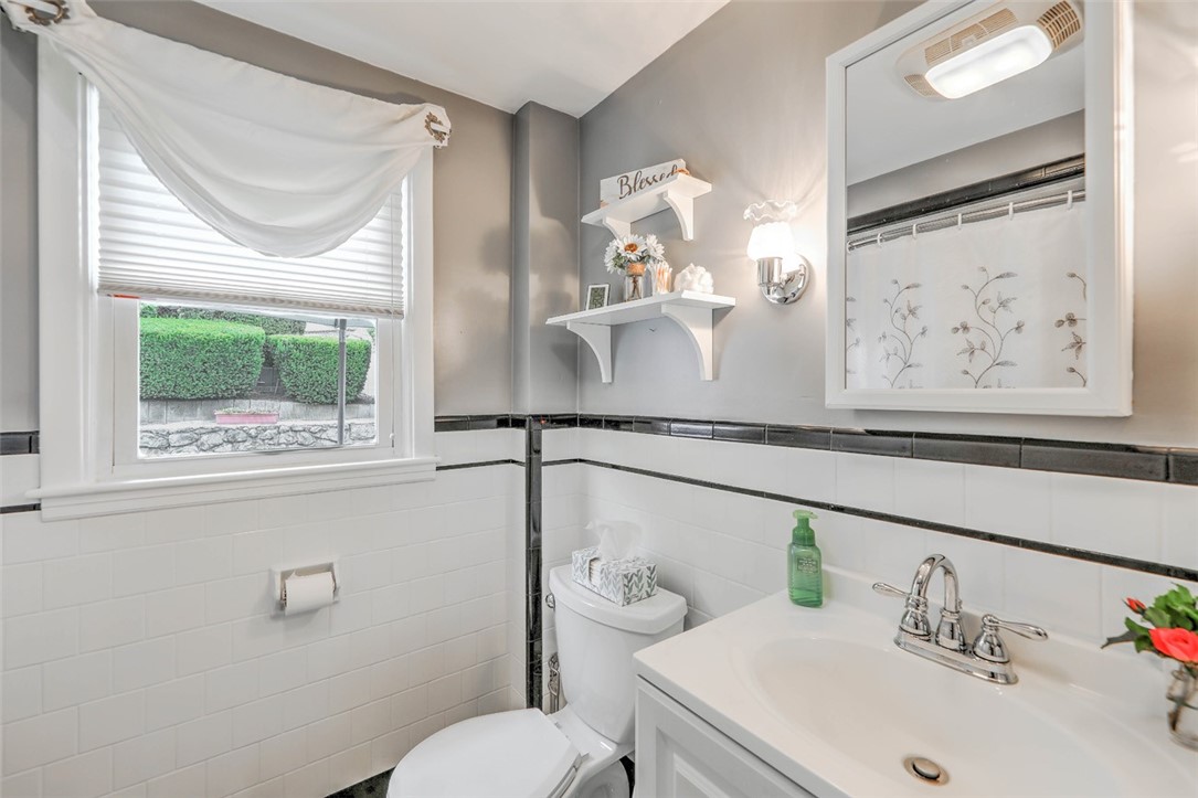 155 Curry Road Cranston, RI 02920 - Photo 24 of 29