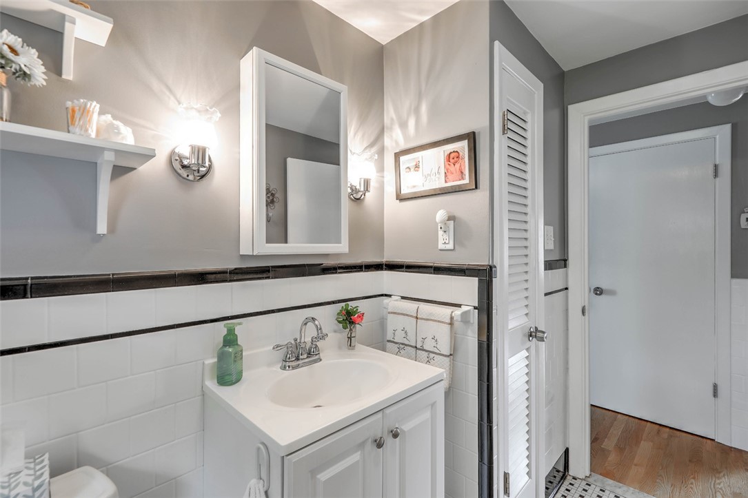 155 Curry Road Cranston, RI 02920 - Photo 25 of 29