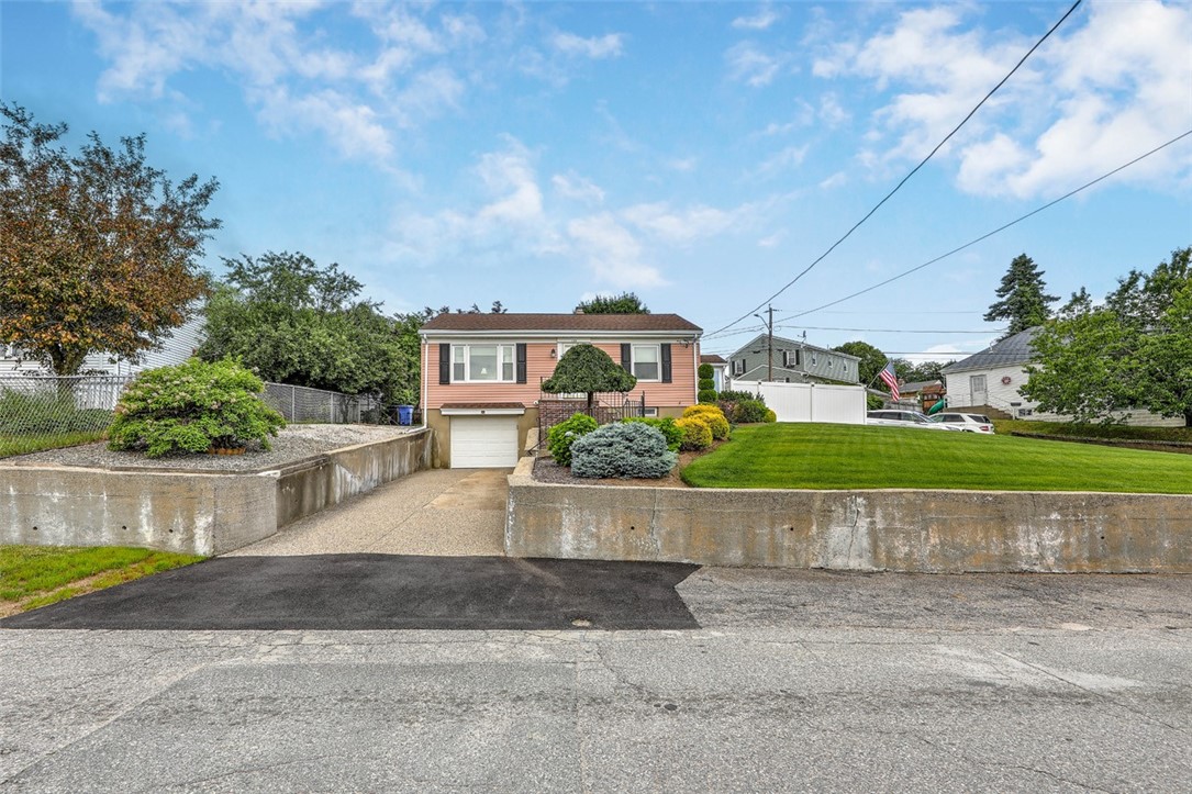 155 Curry Road Cranston, RI 02920 - Photo 4 of 29