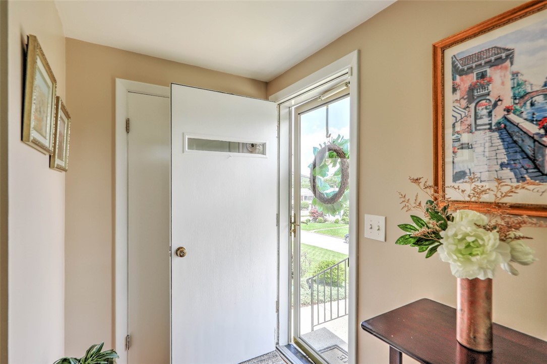 155 Curry Road Cranston, RI 02920 - Photo 5 of 29