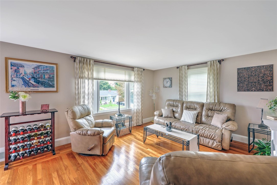 155 Curry Road Cranston, RI 02920 - Photo 7 of 29