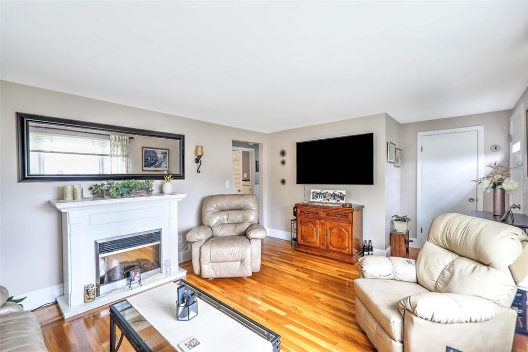 155 Curry Road Cranston, RI 02920 - Photo 8 of 29