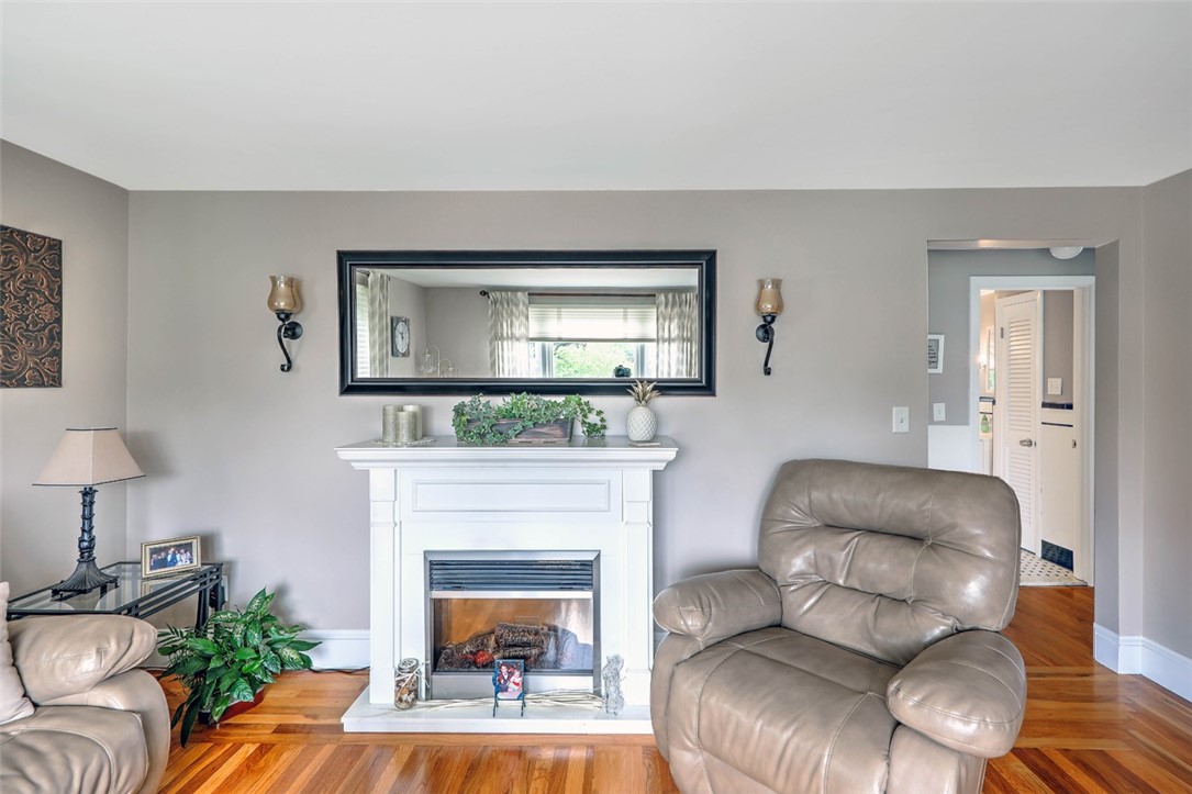 155 Curry Road Cranston, RI 02920 - Photo 10 of 29