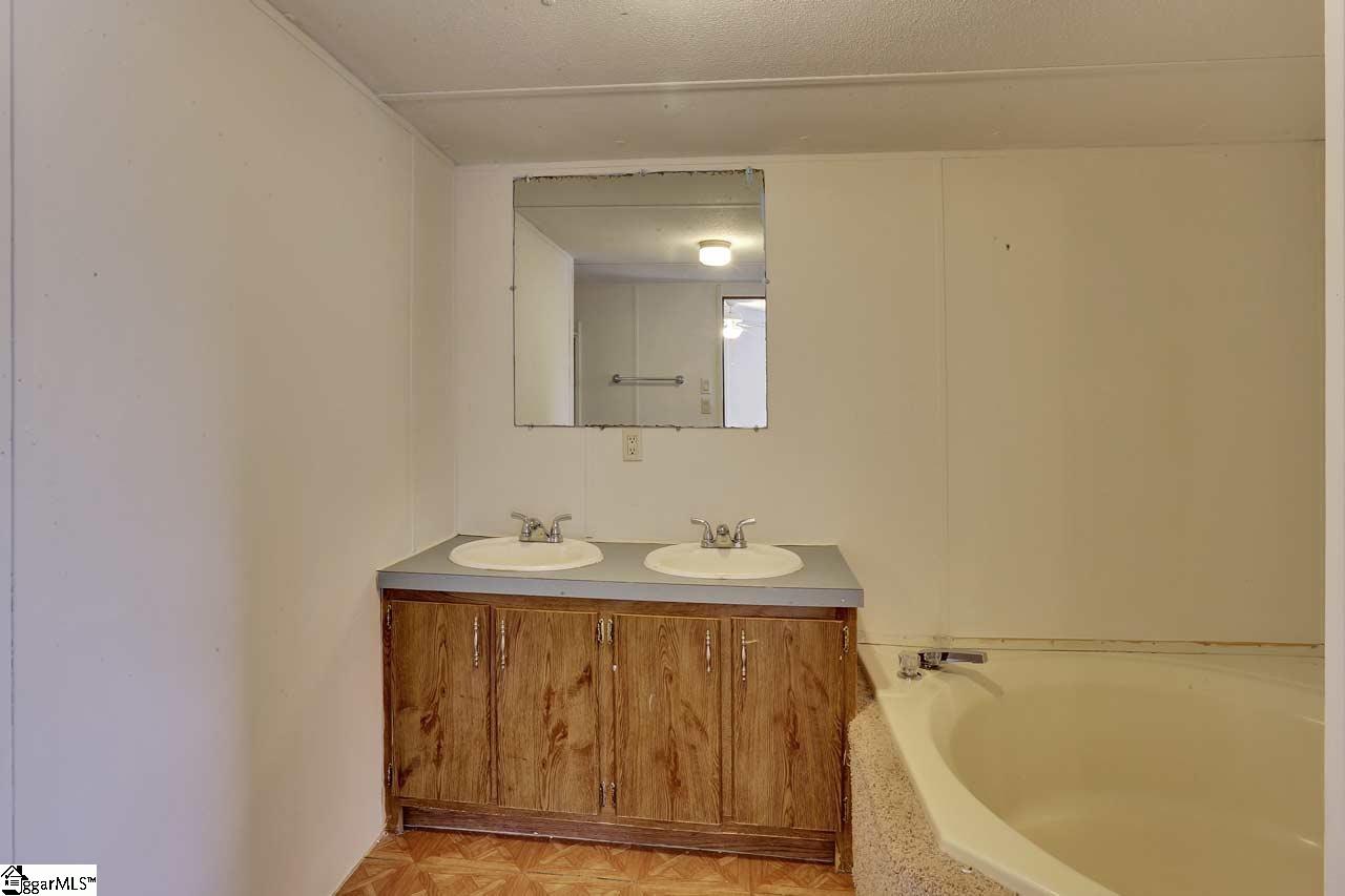 135 Coster Road Travelers Rest, SC 29690 - Photo 12 of 31 Gallery Image 12