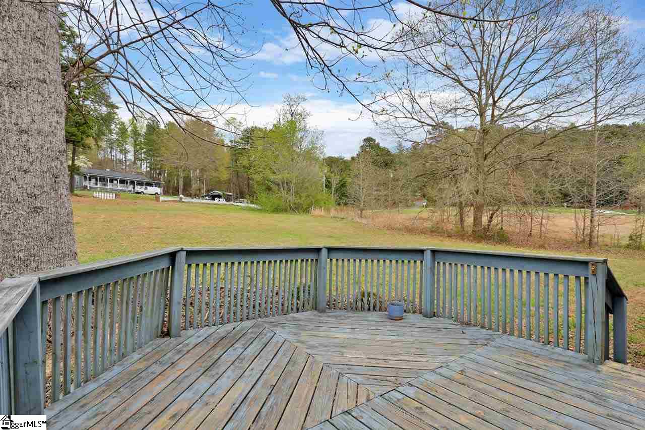 135 Coster Road Travelers Rest, SC 29690 - Photo 4 of 31 Gallery Image 4