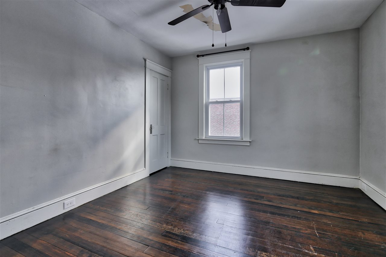 40 Mammoth Road Manchester, NH 03109 - Photo 17 of 29