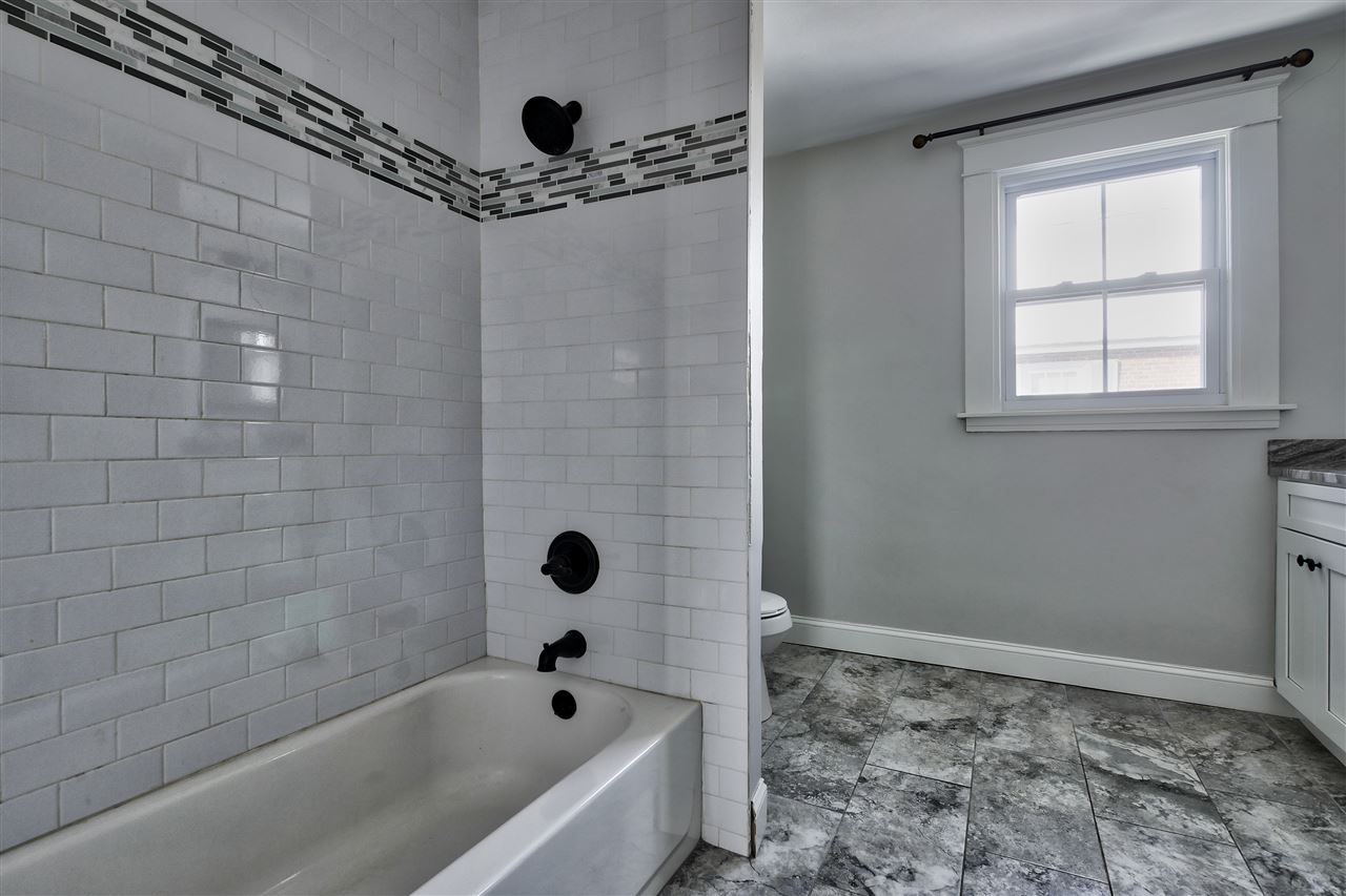 40 Mammoth Road Manchester, NH 03109 - Photo 19 of 29