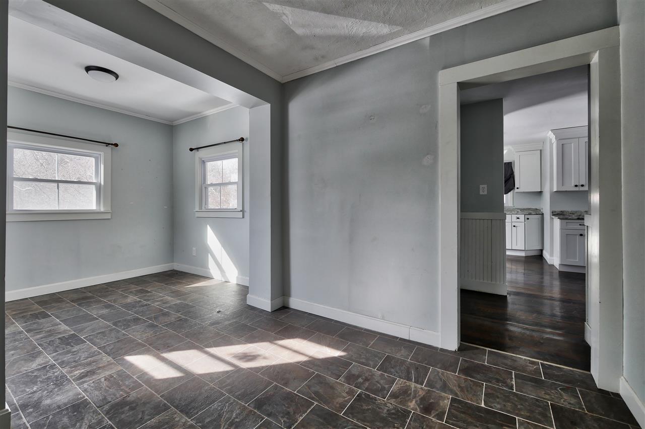 40 Mammoth Road Manchester, NH 03109 - Photo 3 of 29