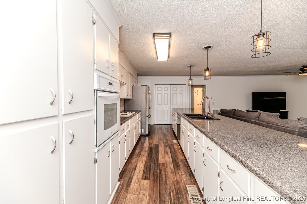 220 Topside Road Sanford, NC 27332 - Photo 6 of 47 Gallery Image 6