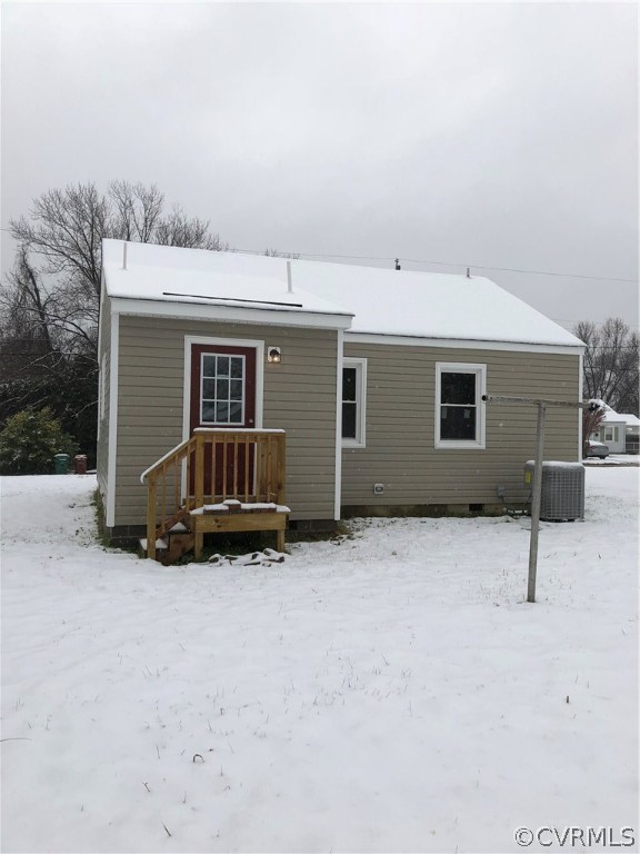 550 Riverview Road Colonial Heights, VA 23834 - Photo 26 of 26 a view of house with yard