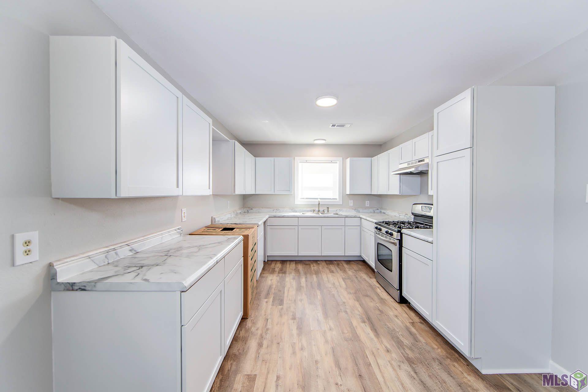133 Bayou Blue Bypass Road Gray, LA 70359 - Photo 5 of 17 Kitchen- Upstairs apt !
