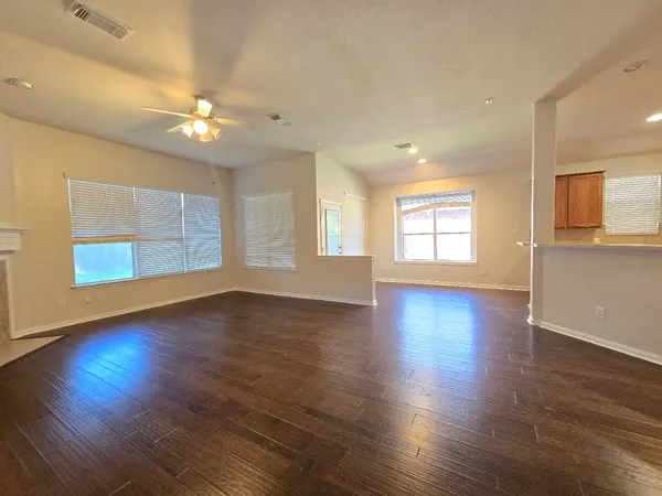 $2,450 | 18631 Mosshill Estates Lane, Cypress, TX 77429