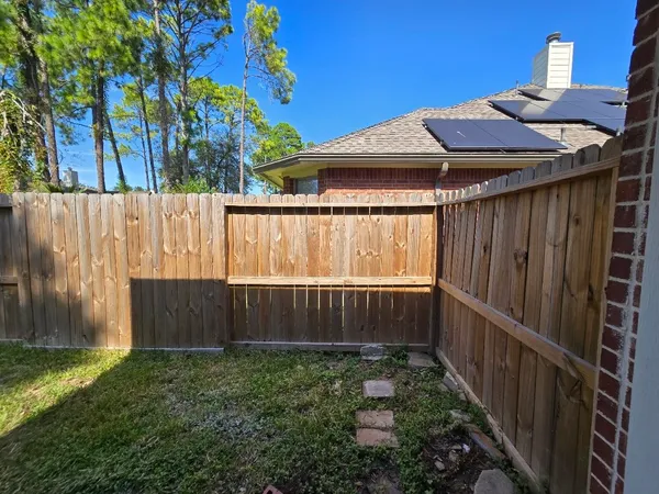 $2,450 | 18631 Mosshill Estates Lane, Cypress, TX 77429