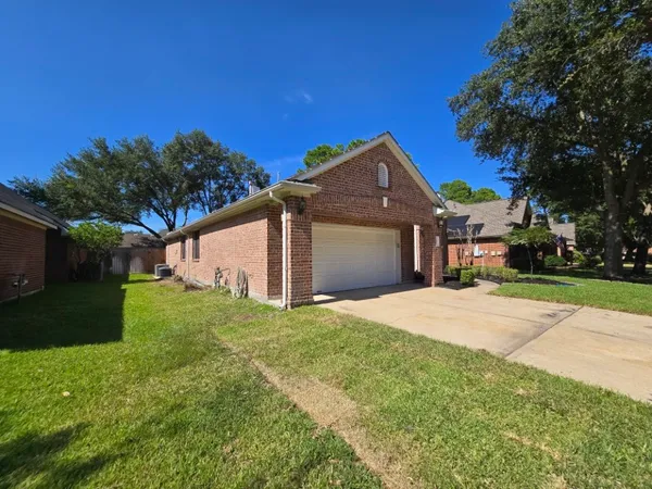 $2,450 | 18631 Mosshill Estates Lane, Cypress, TX 77429