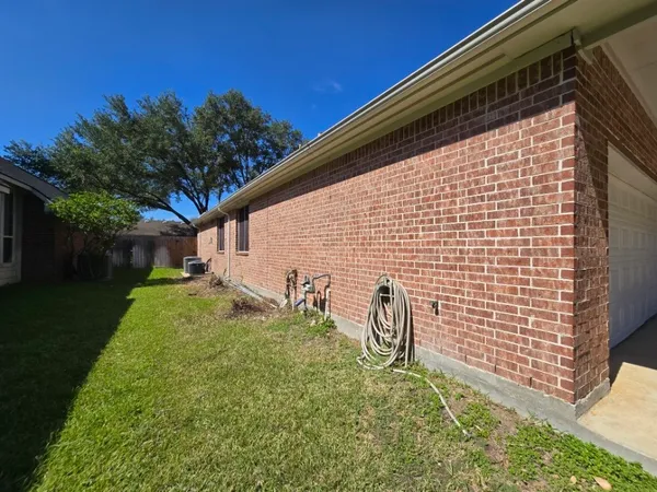 $2,450 | 18631 Mosshill Estates Lane, Cypress, TX 77429