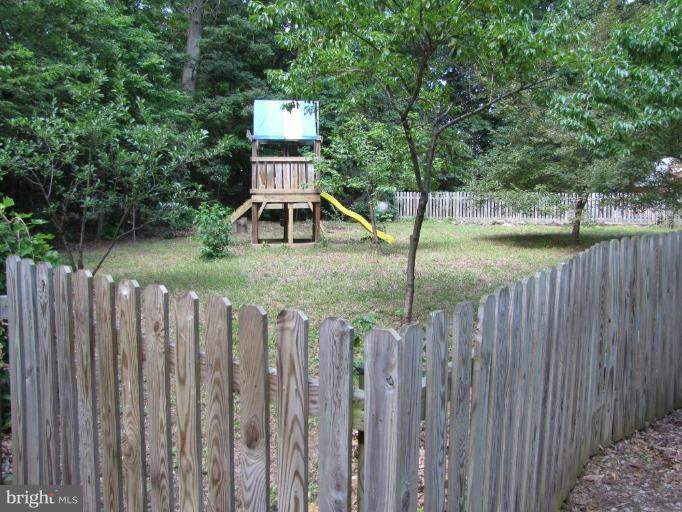 7203 Edgemont Road Frederick, MD 21702 - Photo 15 of 28 Enjoy the pleasures of your fenced yard.