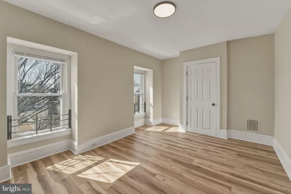 $245,000 | 323 Market Street, Gloucester City, NJ 08030