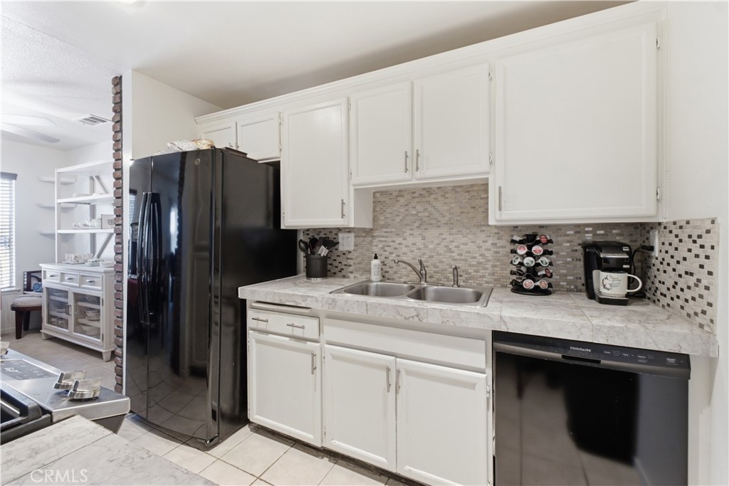 4871 Jackson Street, Unit C Riverside, CA 92503 - Photo 7 of 24 Gallery Image 7