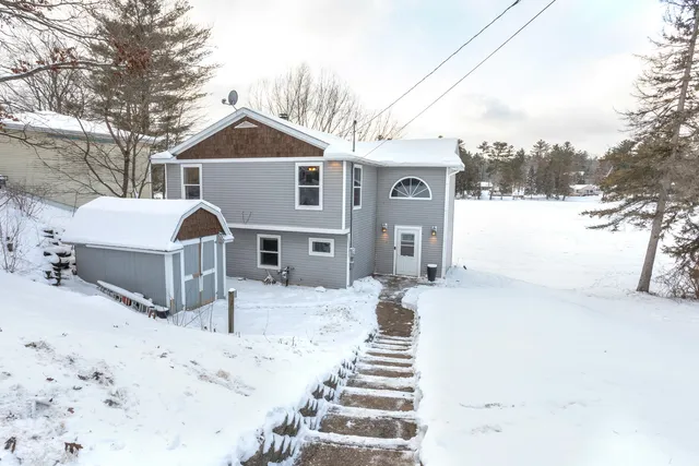 $279,900 | 11505 Riverside Drive, Stanwood, MI 49346