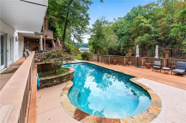 $1,599,995 | 955 East Lake Drive, Gainesville, GA 30506