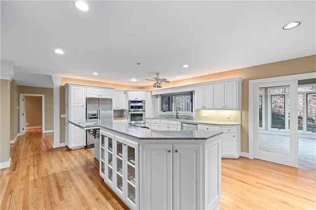 $1,599,995 | 955 East Lake Drive, Gainesville, GA 30506