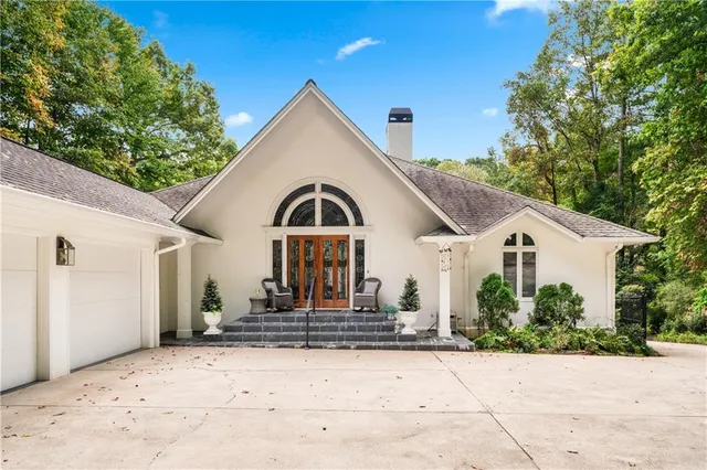 $1,599,995 | 955 East Lake Drive, Gainesville, GA 30506