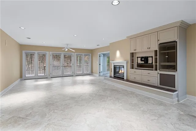 $1,599,995 | 955 East Lake Drive, Gainesville, GA 30506